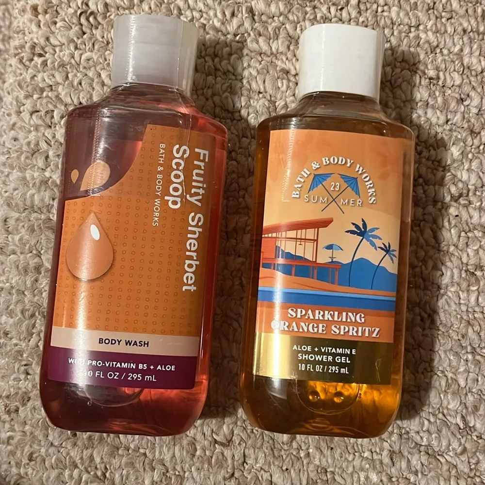 Bath and body body wash in fruity sherbet scoop and sparkling orange spr…